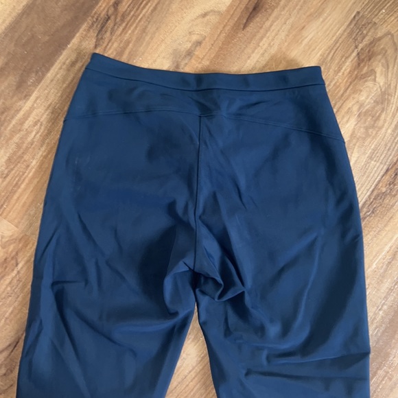 Lululemon on the move pants - Picture 4 of 6